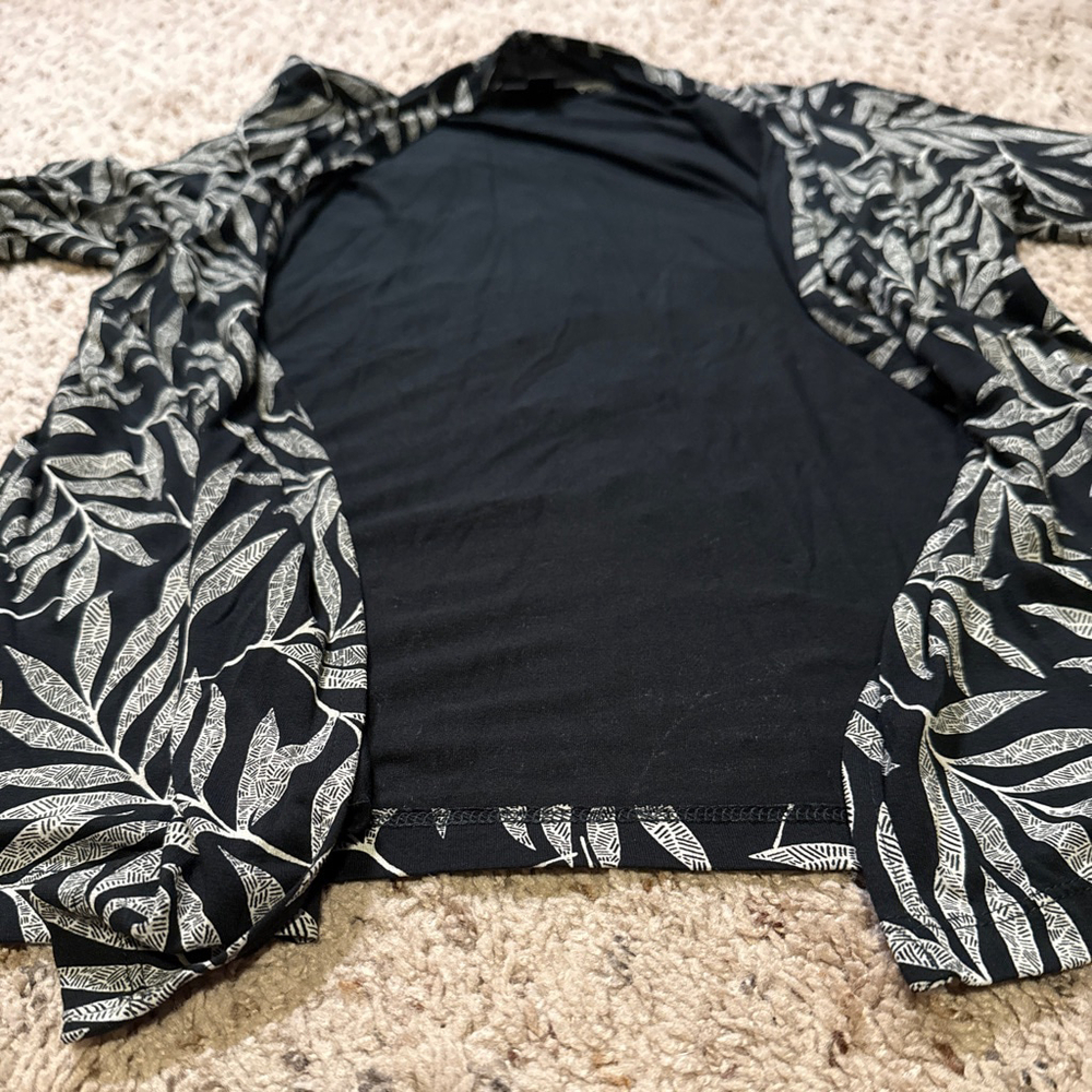 Women's J.Jill Black & White Leaf Print Blouse XSP - Picture 6 of 8